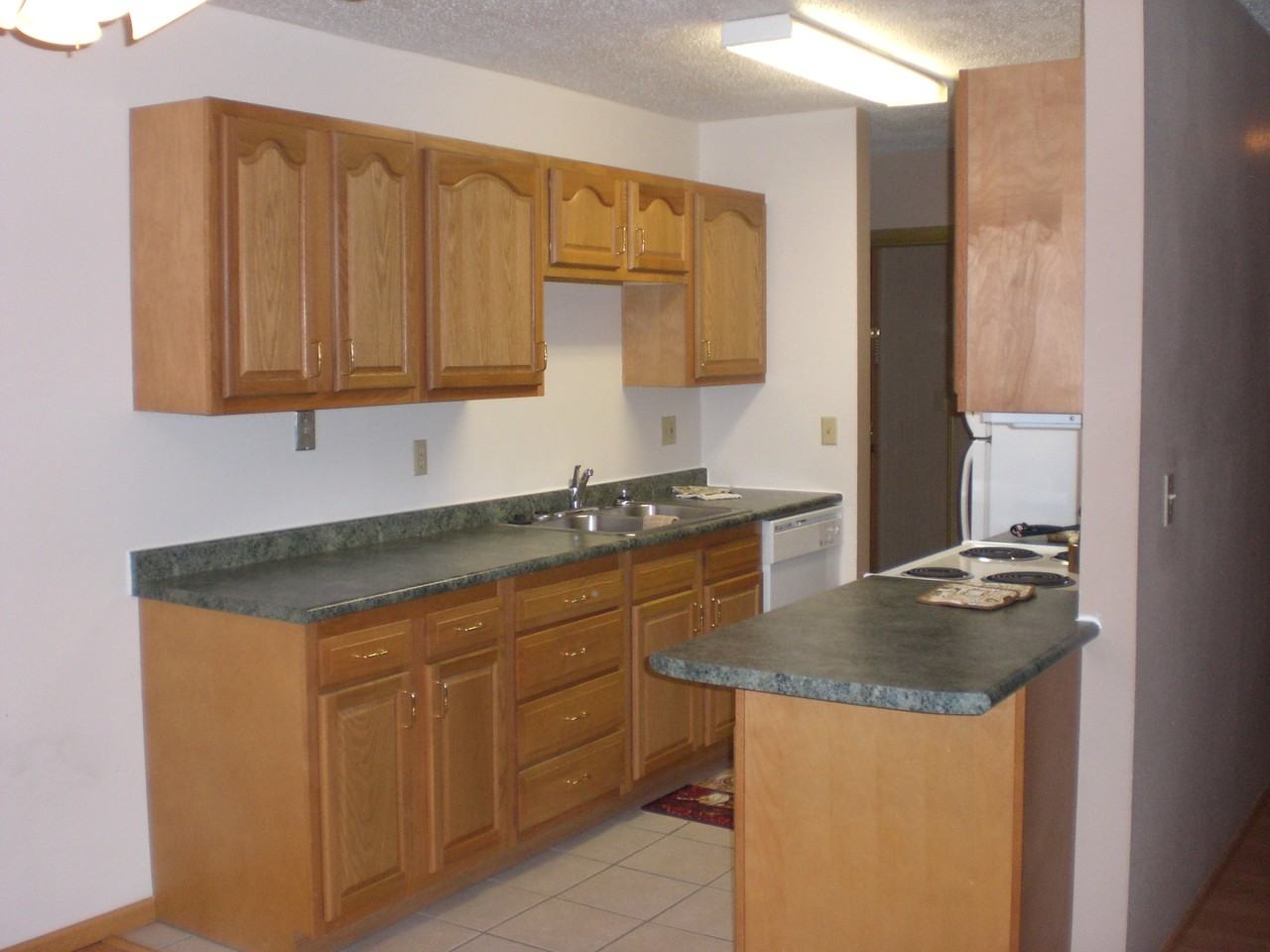 1412 E Gateway Cir - Photo 3 of 4