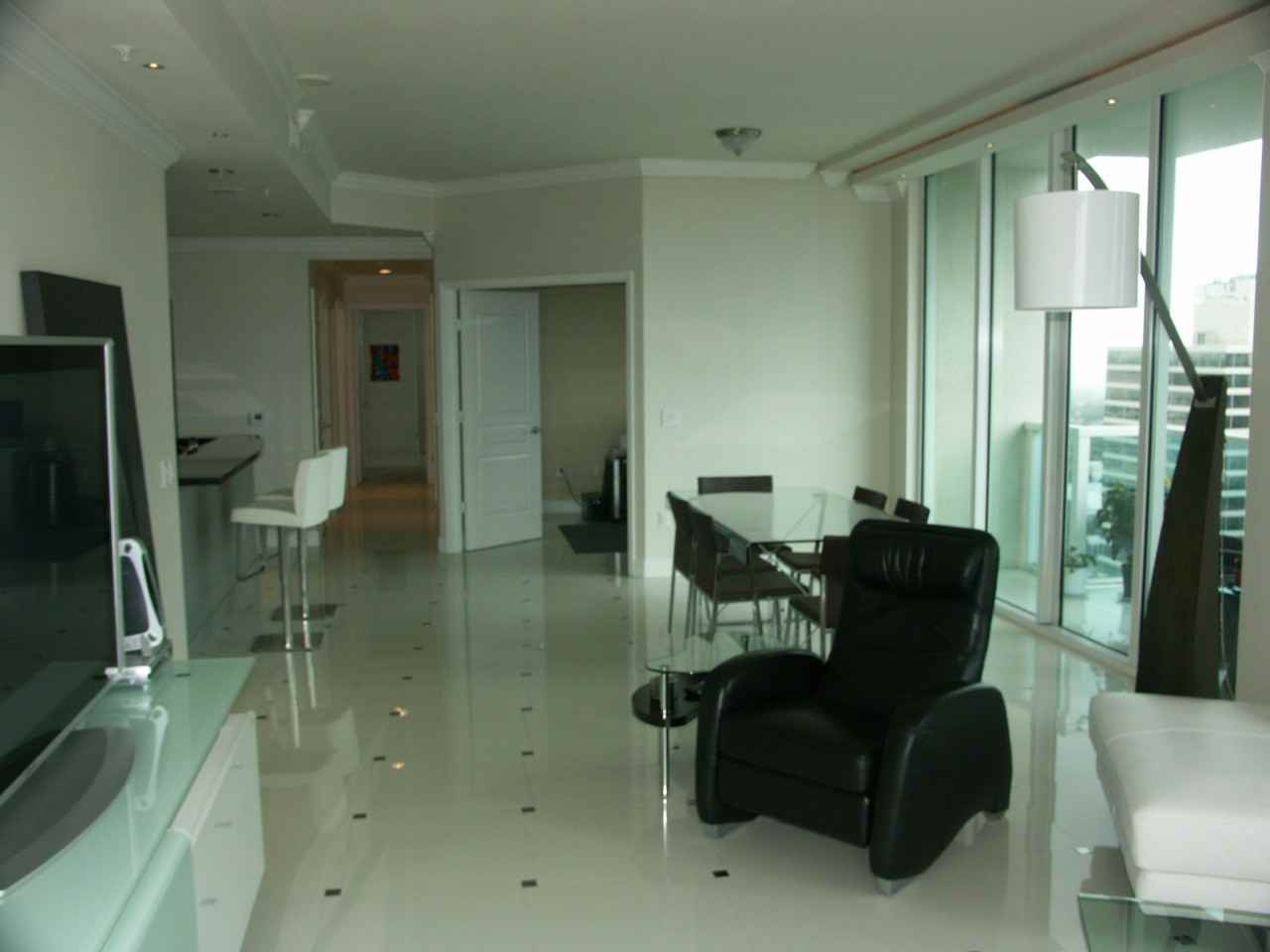 350 SE 3rd Ave - Photo 3 of 13