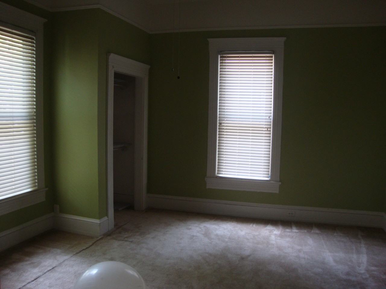 696 Pearce St SW - Photo 3 of 6