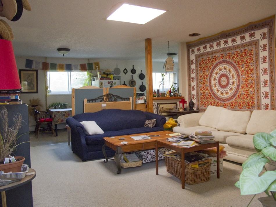 181 Marmot Crescent #B - Photo 2 of 3