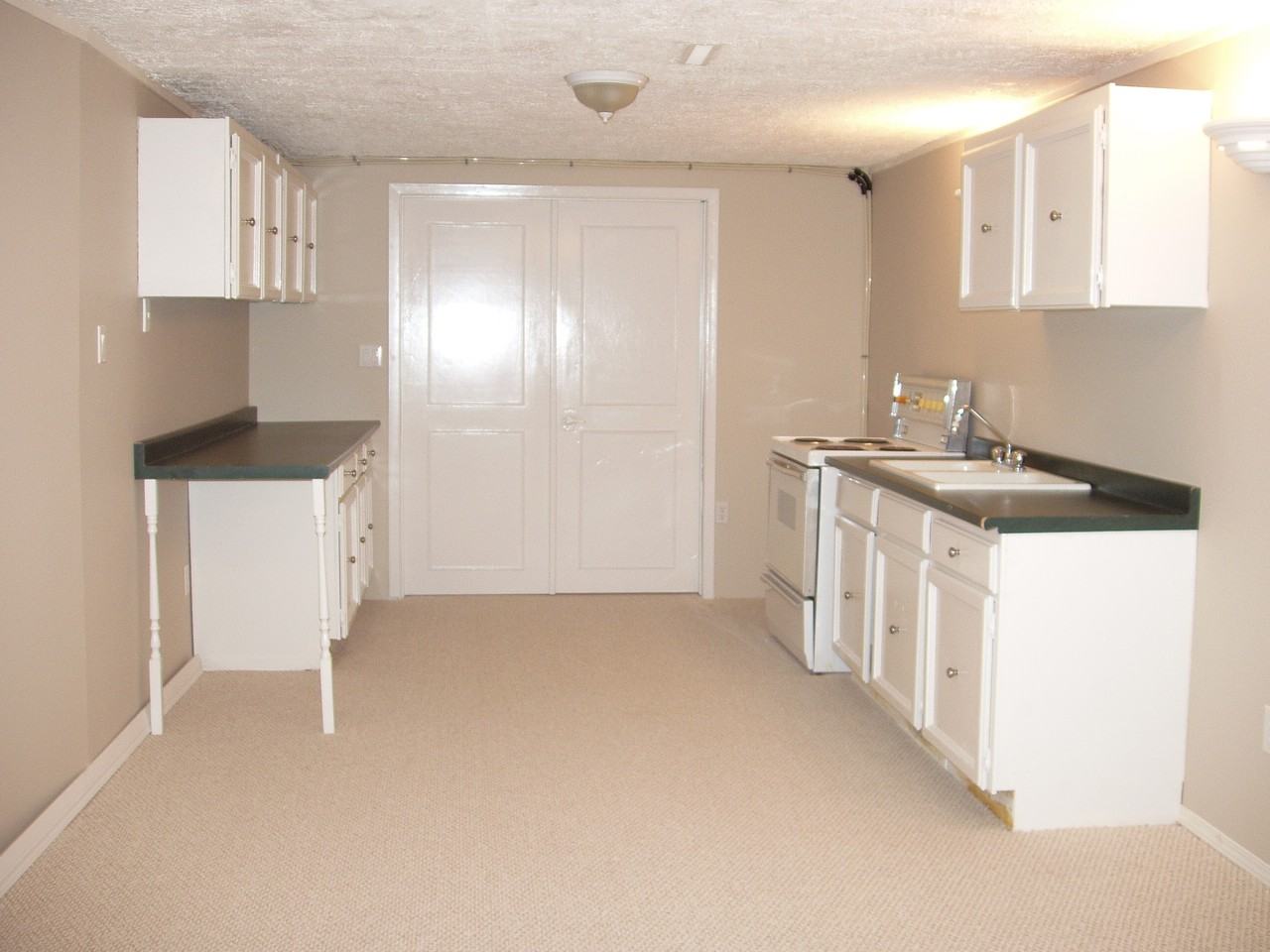 1203 Motherwell Rd NE - Photo 2 of 7