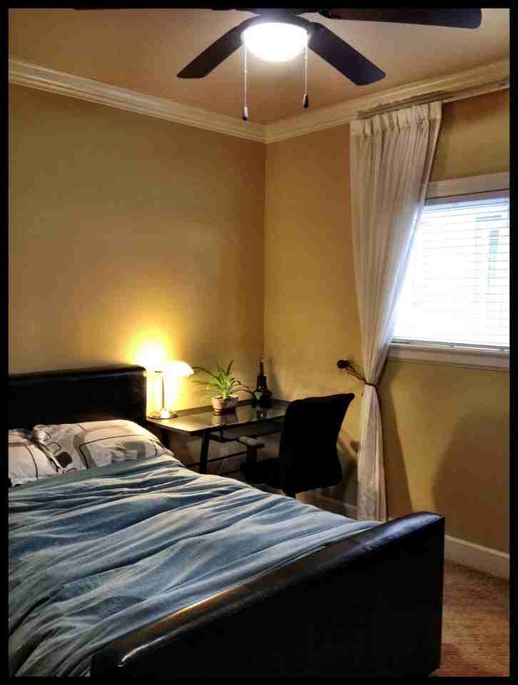 14688 102 Ave - Photo 2 of 6