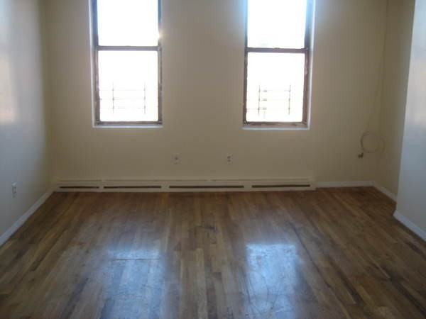 836 Jefferson Ave - Photo 2 of 3
