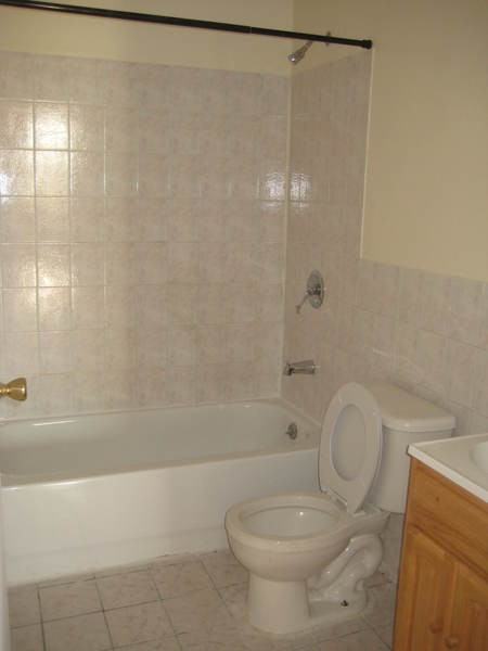 836 Jefferson Ave - Photo 3 of 3