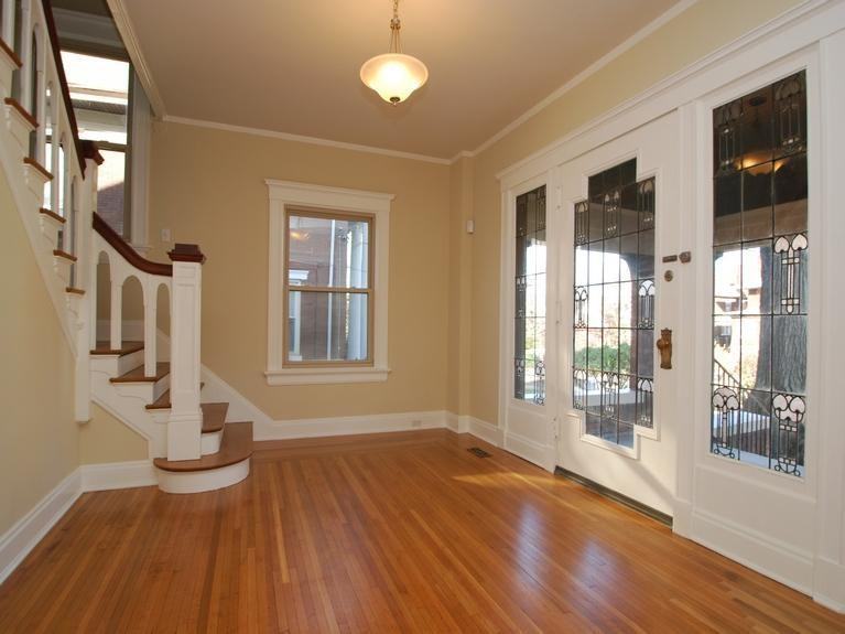 3959 Dickson Ave - Photo 3 of 15