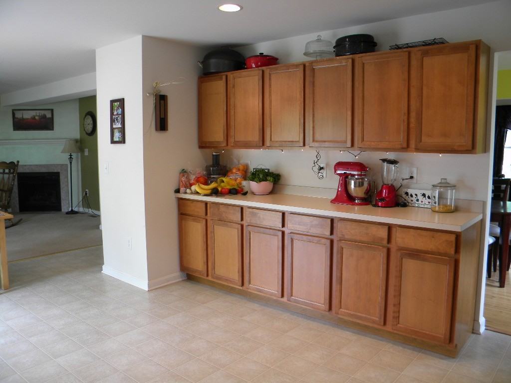 5065 Old Harrisburg Rd - Photo 3 of 4