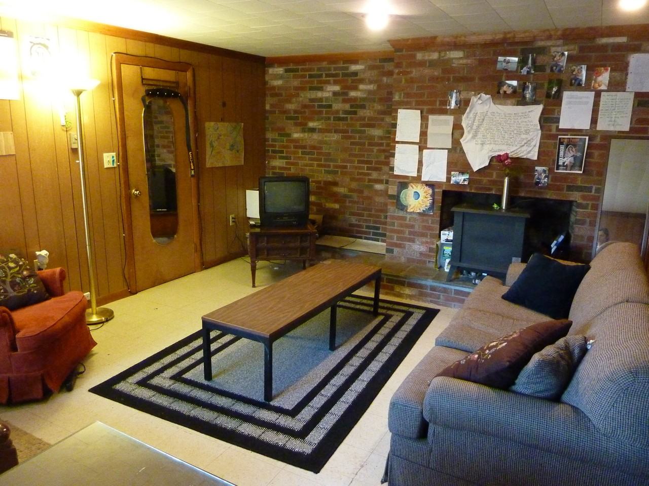 353 N Eagleville Rd - Photo 2 of 4