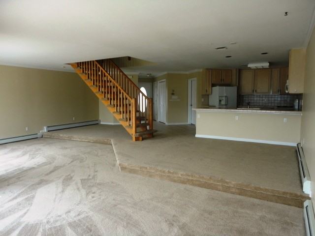 761 Hewitt Ln - Photo 3 of 19