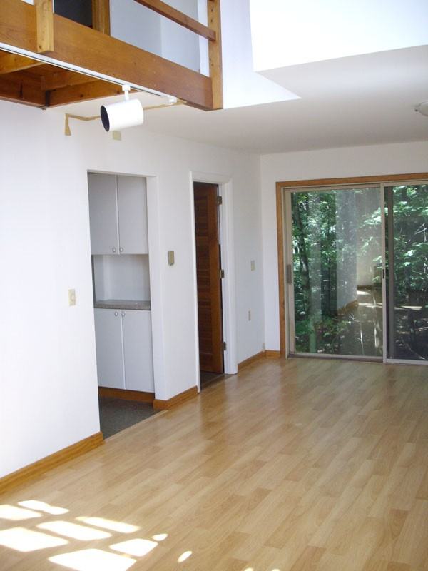 260 Montague Rd - Photo 3 of 6