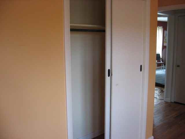 1431 Danby Rd - Photo 3 of 4