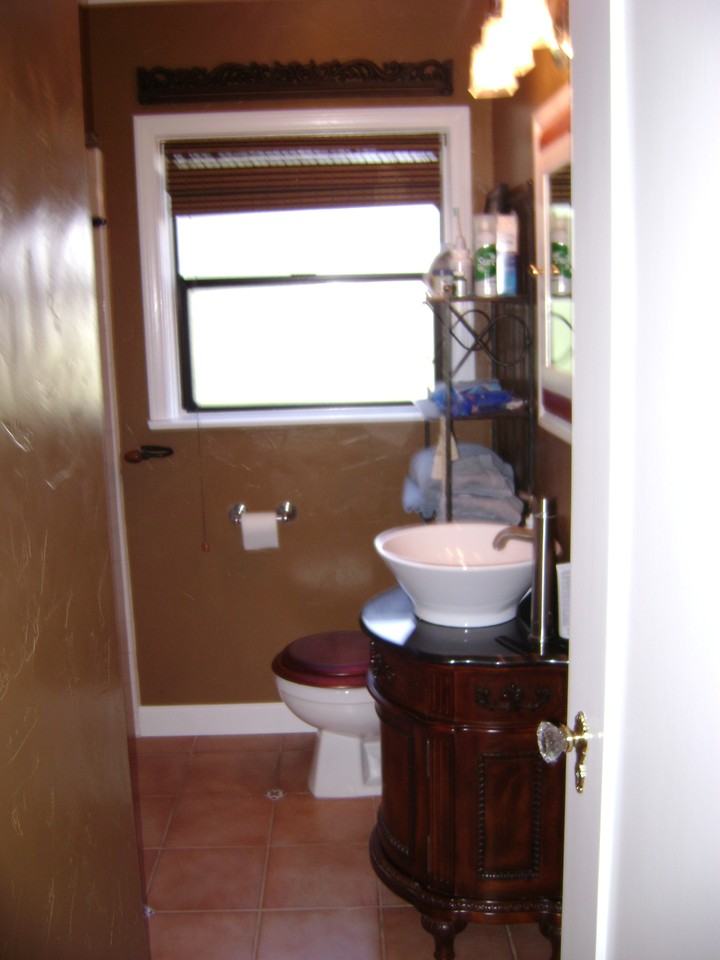 4649 Kensington Dr - Photo 3 of 7