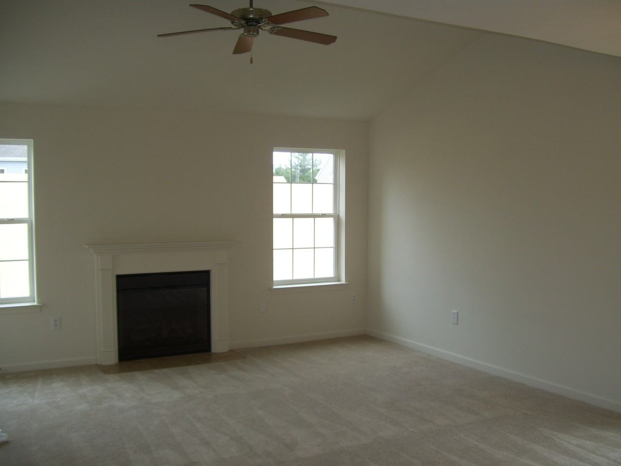 639 Merchants Square #639 - Photo 2 of 9