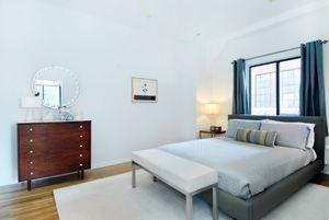 295 King St - Photo 2 of 4