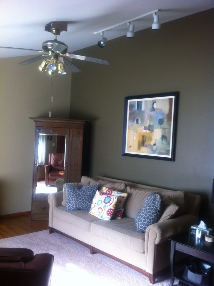 964 E Lincoln Ave - Photo 3 of 16