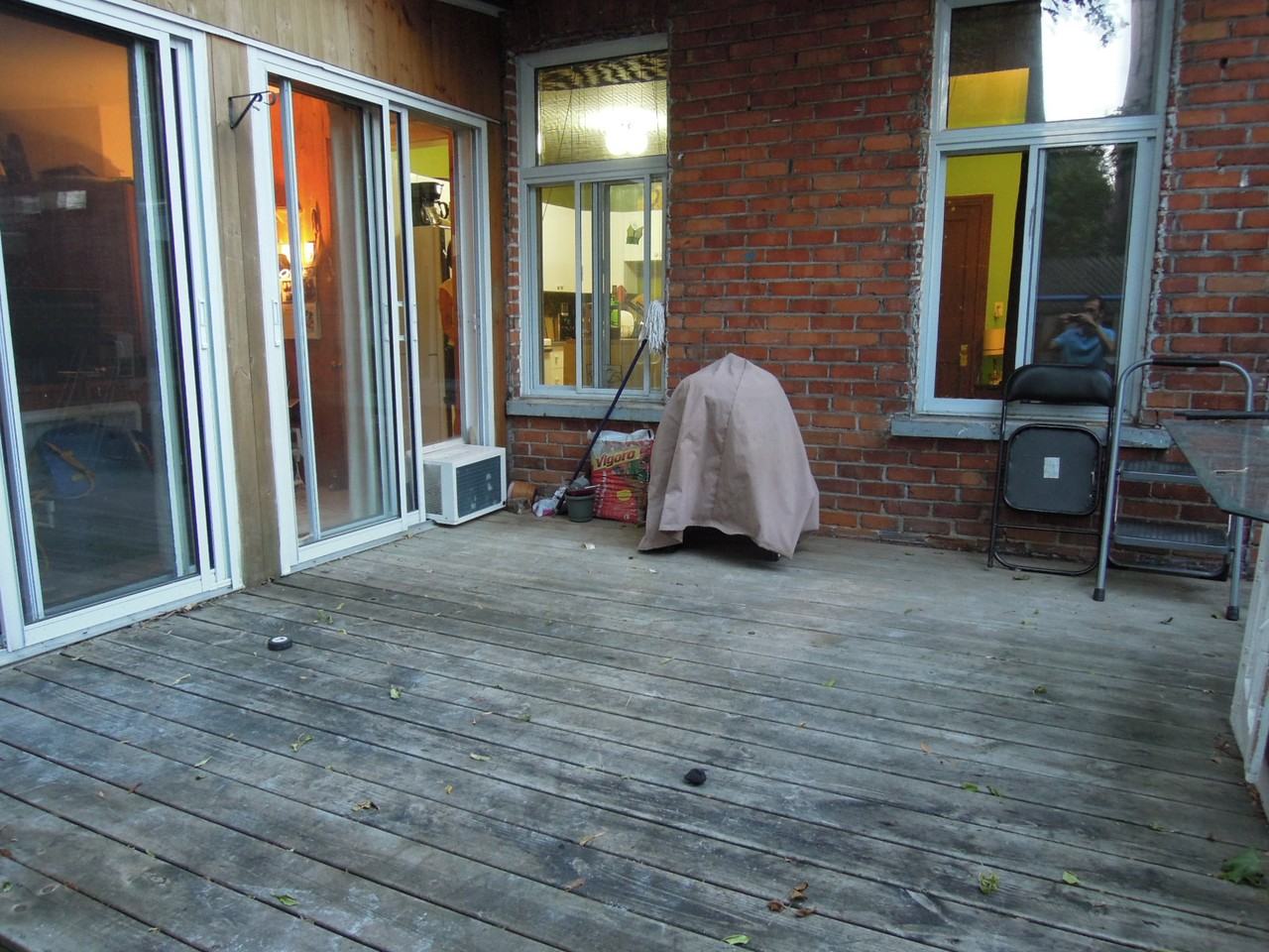 345 Rue Argyle - Photo 3 of 9