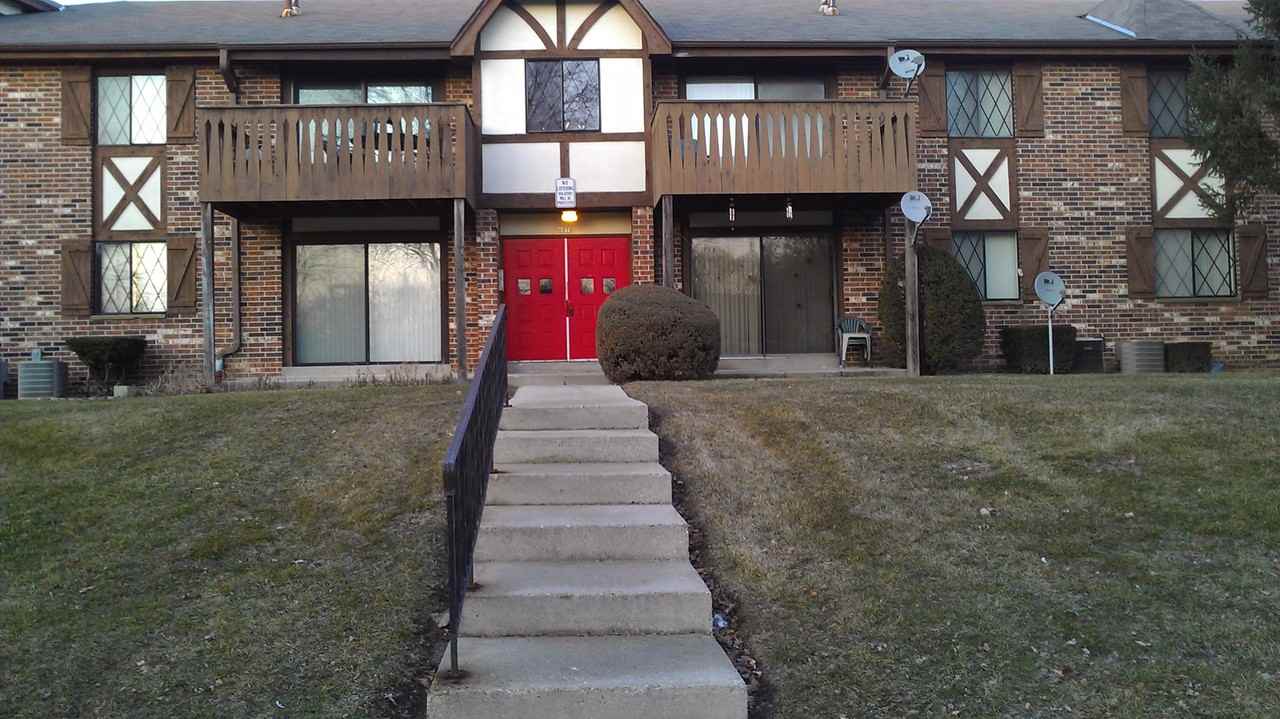 6070 W Calumet Rd - Photo 2 of 2