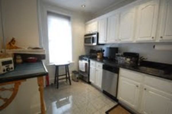 344 E 47th St - Photo 2 of 8