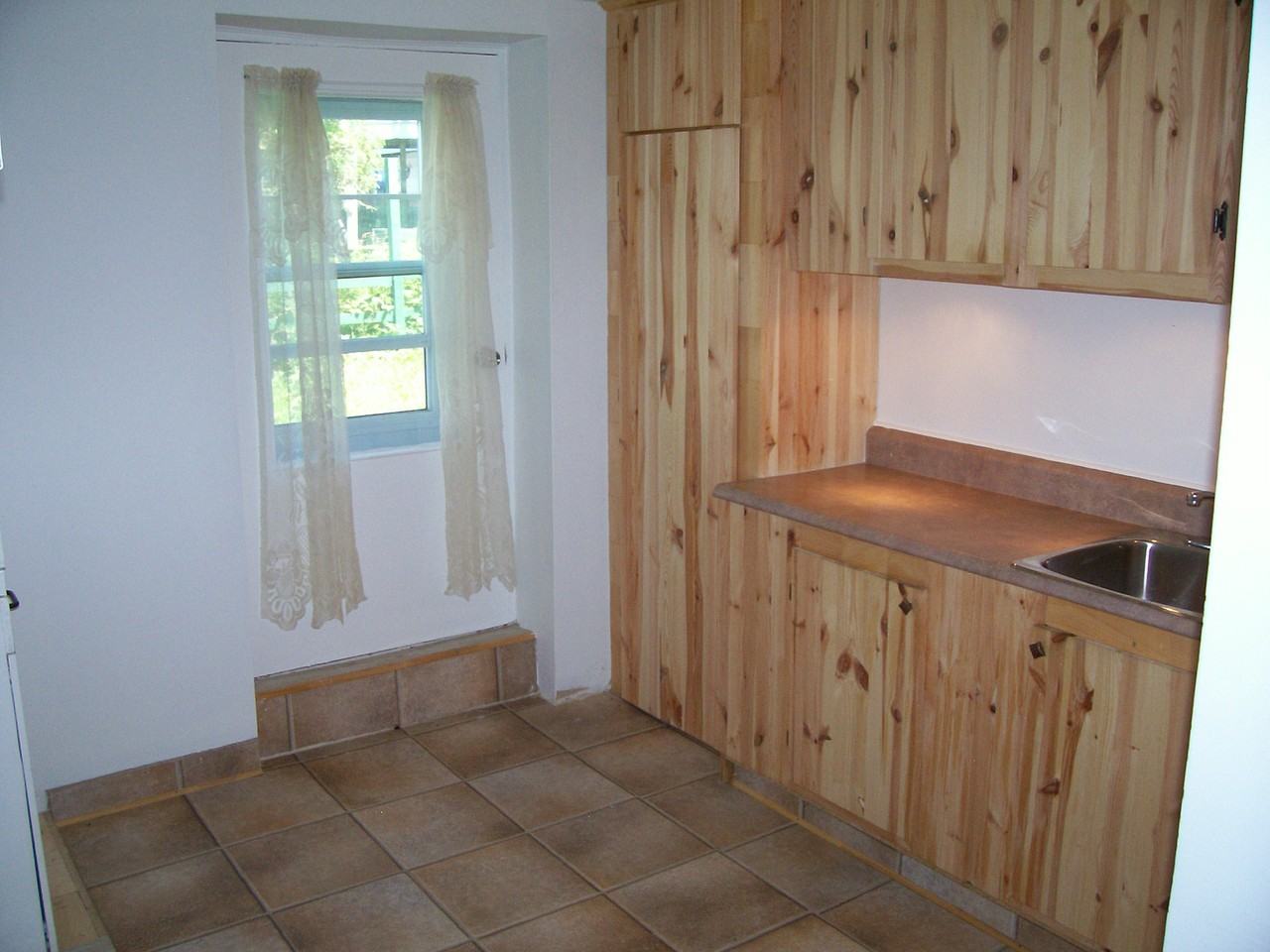 106 Rue Fraser #A - Photo 2 of 6