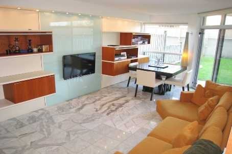 9015 Leslie St - Photo 2 of 7