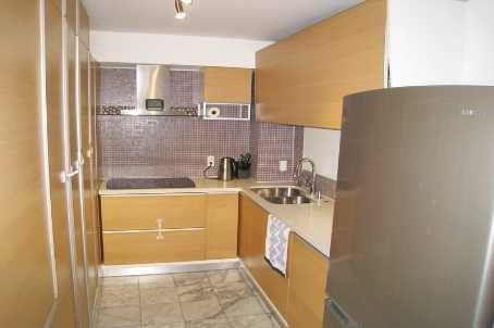 9015 Leslie St - Photo 3 of 7