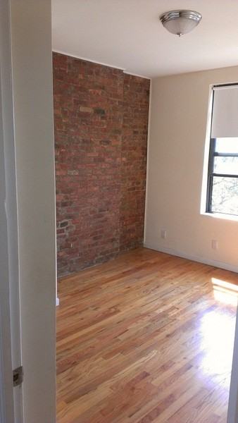 243 W 14th St - Photo 2 of 5