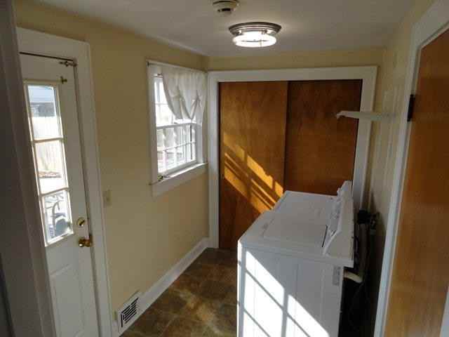 1210 Booth Ave - Photo 3 of 11