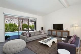 1155 Los Robles Dr #1 - Photo 3 of 13