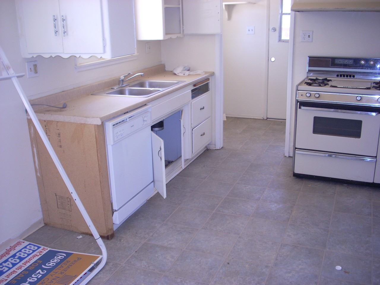 1347 W Ave H 14 - Photo 3 of 4