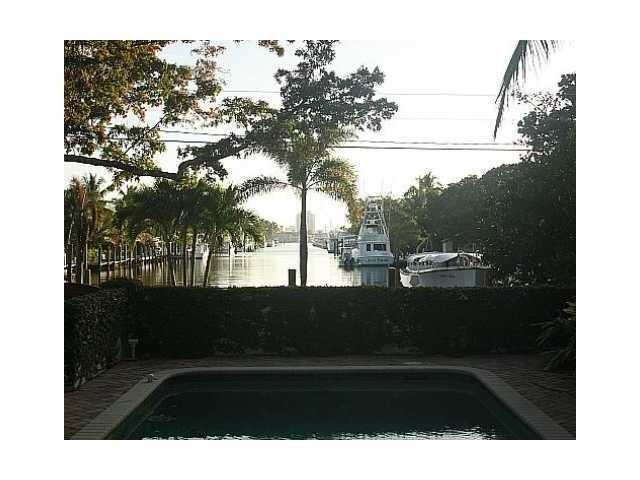 1415 SE 11th Ct - Photo 3 of 13