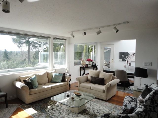 2509 Edgemont Blvd - Photo 3 of 9