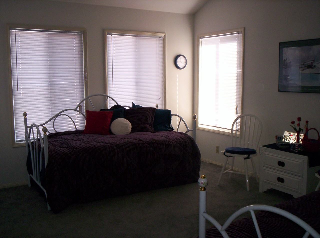 16795 25th St - Photo 3 of 12