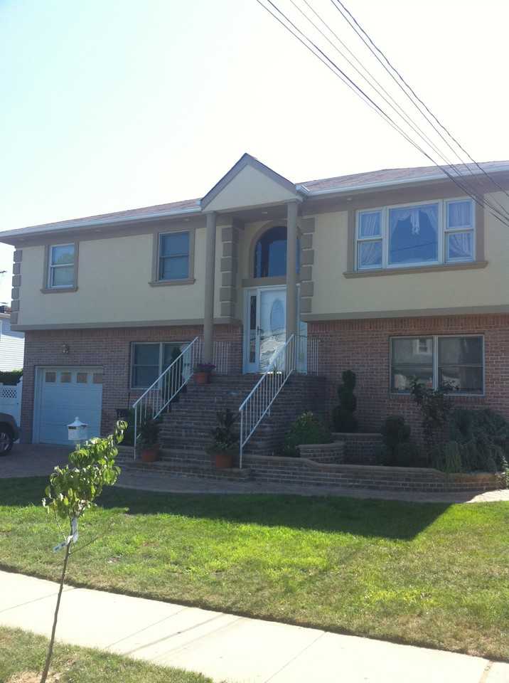 Valcour Ave, Uniondale, NY 11553 3 Bedroom Apartment for Rent PadMapper