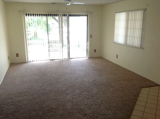 19099 Frances St - Photo 3 of 14