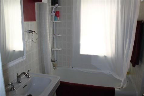 913 10 St E - Photo 2 of 15