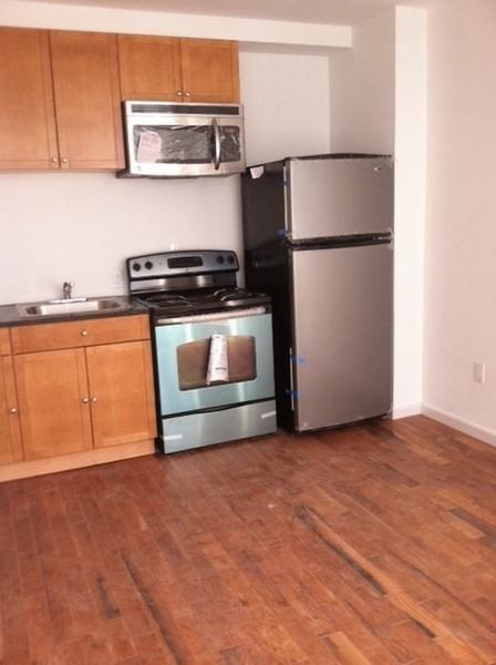 73 Pineapple St - Photo 3 of 6