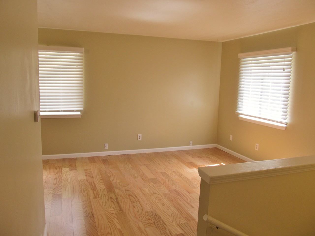 414 W Madison St - Photo 2 of 7