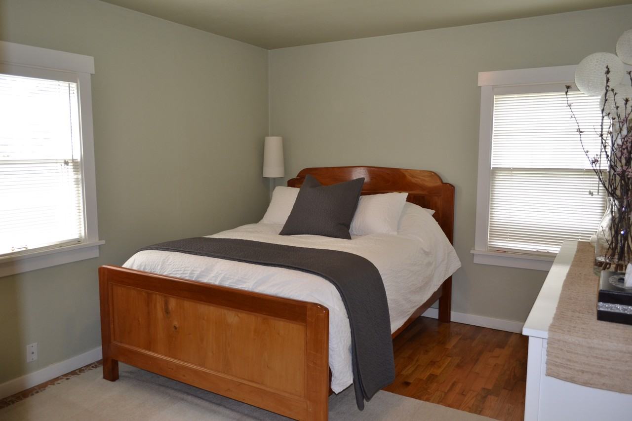 523 Plymouth St SW - Photo 3 of 13