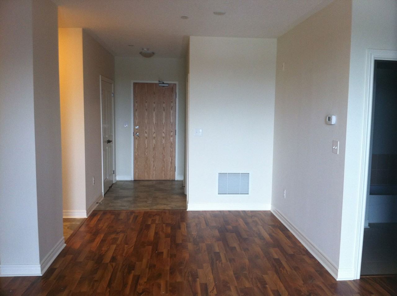 365 Main St E - Photo 2 of 6