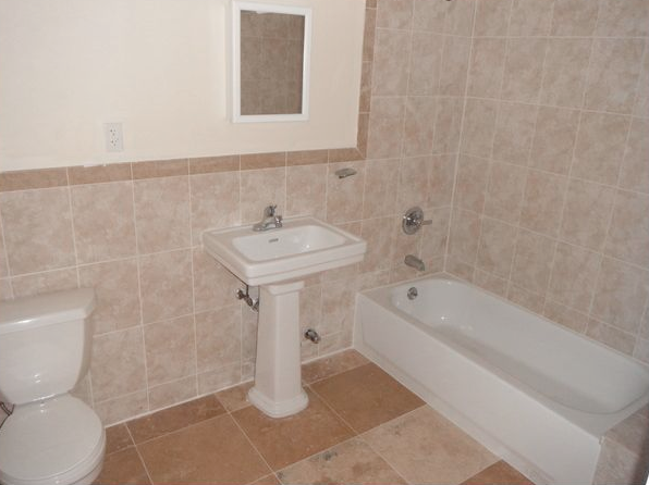 752 Sterling Pl - Photo 2 of 2