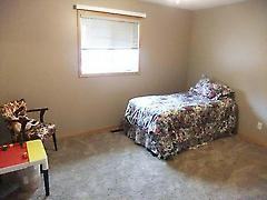 4718 52 Ave - Photo 3 of 12