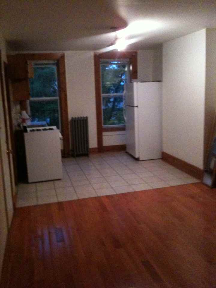 248 Vernon Ave 2 - Photo 2 of 3