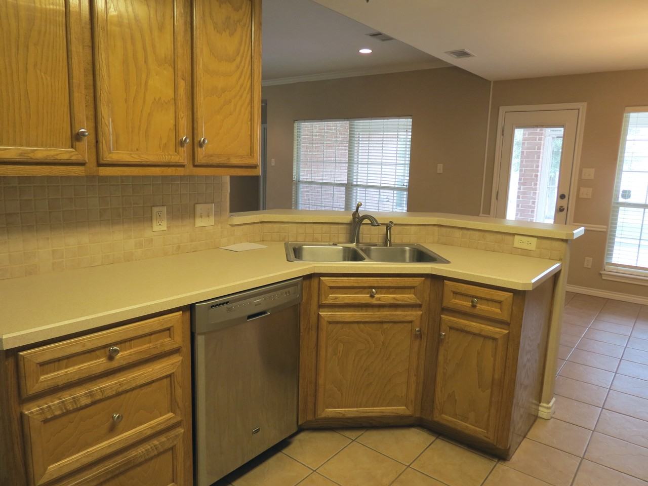 107 Rugen Ln - Photo 3 of 15