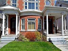 270 Rue Belvédère N - Photo 2 of 18