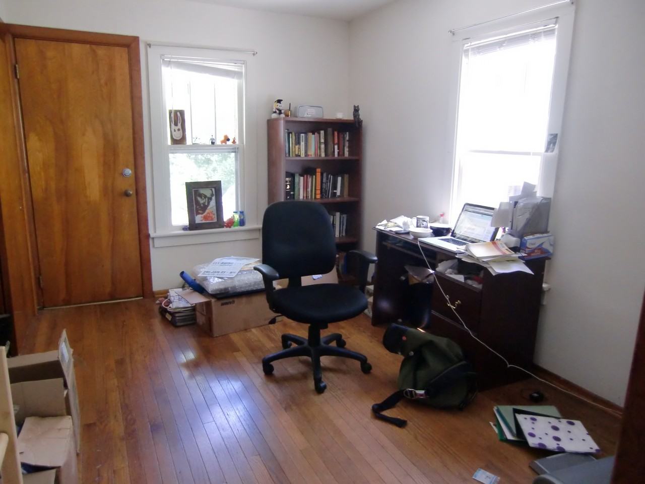 2204 N Headley Rd - Photo 3 of 6