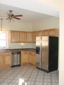 813 W Jefferson St #1 - Photo 3 of 5