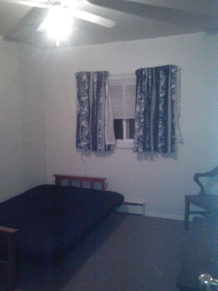 117 Dundas St E 2 - Photo 3 of 3