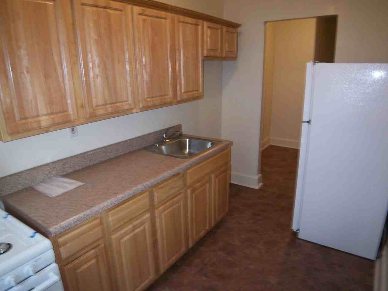 2370 Creston Ave - Photo 3 of 3