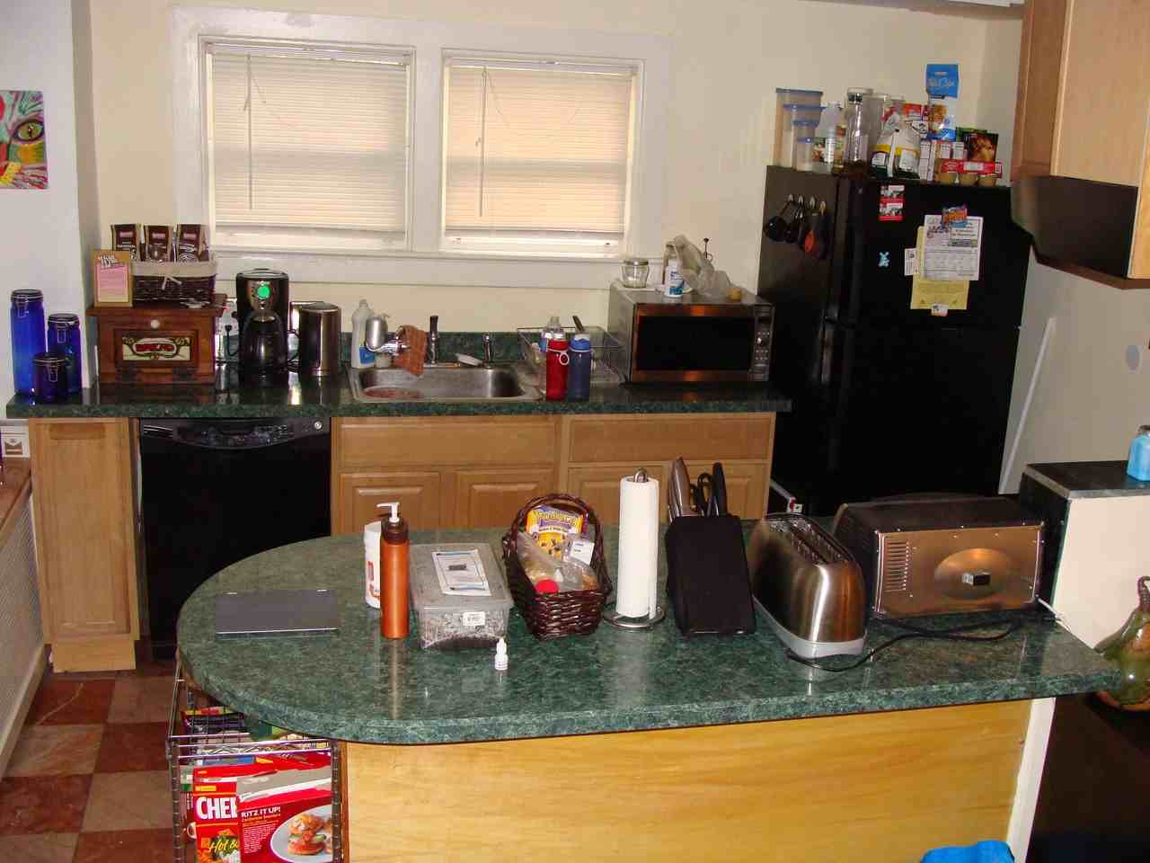 232 Moore St - Photo 3 of 5