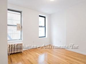 1371 1st Ave - Photo 3 of 4