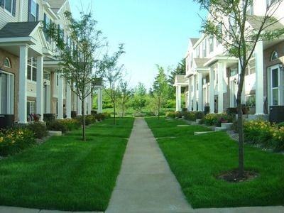 914 Ledgestone Dr - Photo 3 of 4